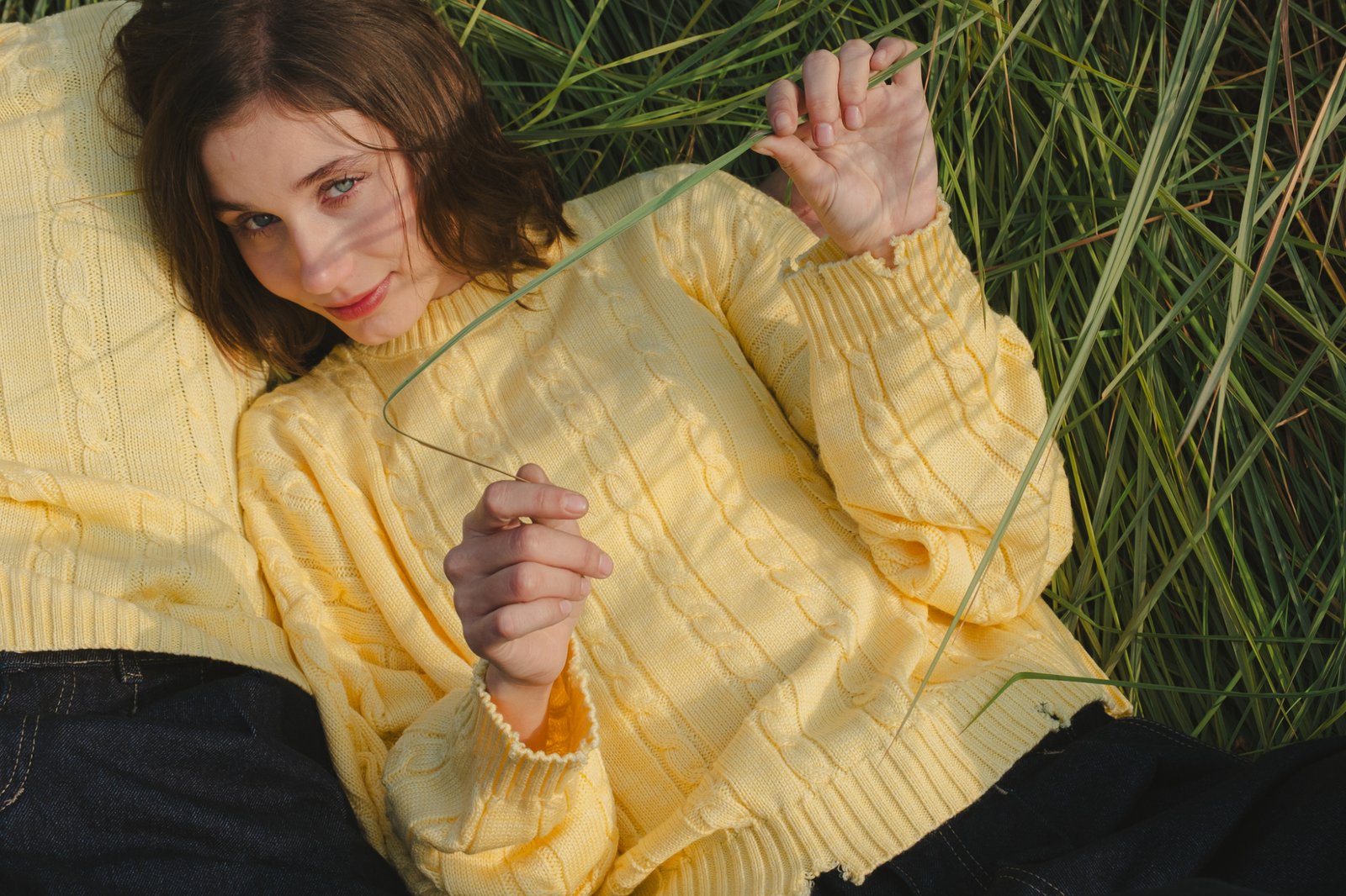 IBRA0146 BANANA KNIT SWEATER